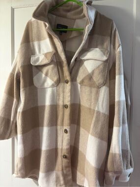 Love Tree Beige & White Plaid Shacket Coat